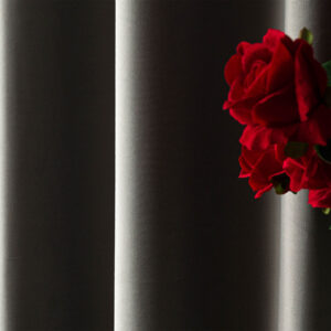 MATT VELVET poolpimendav kangas, kõrgus 320 cm, värv 016 hall